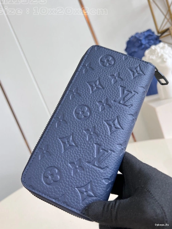 LOUIS VUITTON ZIPPY WALLET-10*20*2 cm 0404